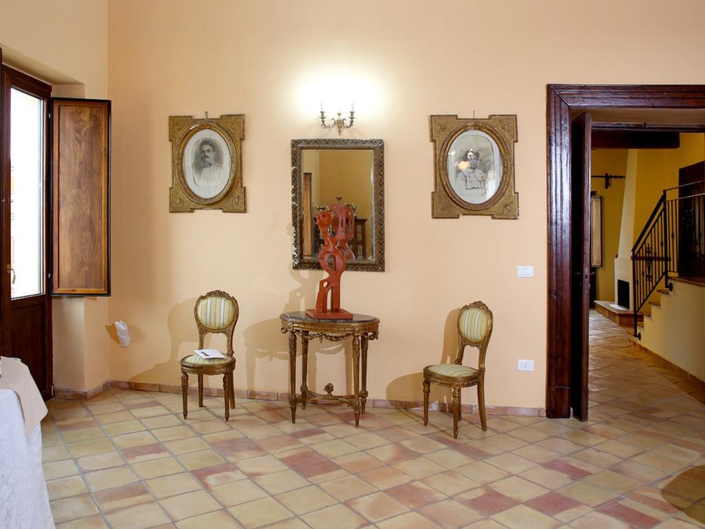 לינה וארוחת בוקר Crosia Palazzo Madeo - Residenza D'Epoca מראה חיצוני תמונה