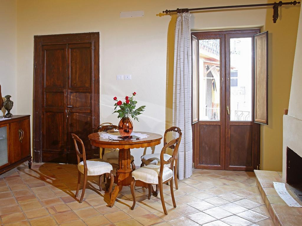 לינה וארוחת בוקר Crosia Palazzo Madeo - Residenza D'Epoca מראה חיצוני תמונה