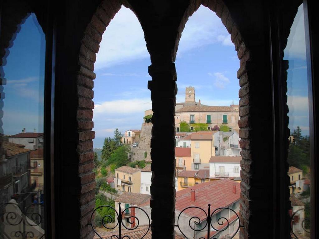 לינה וארוחת בוקר Crosia Palazzo Madeo - Residenza D'Epoca מראה חיצוני תמונה