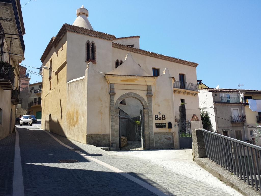 לינה וארוחת בוקר Crosia Palazzo Madeo - Residenza D'Epoca מראה חיצוני תמונה