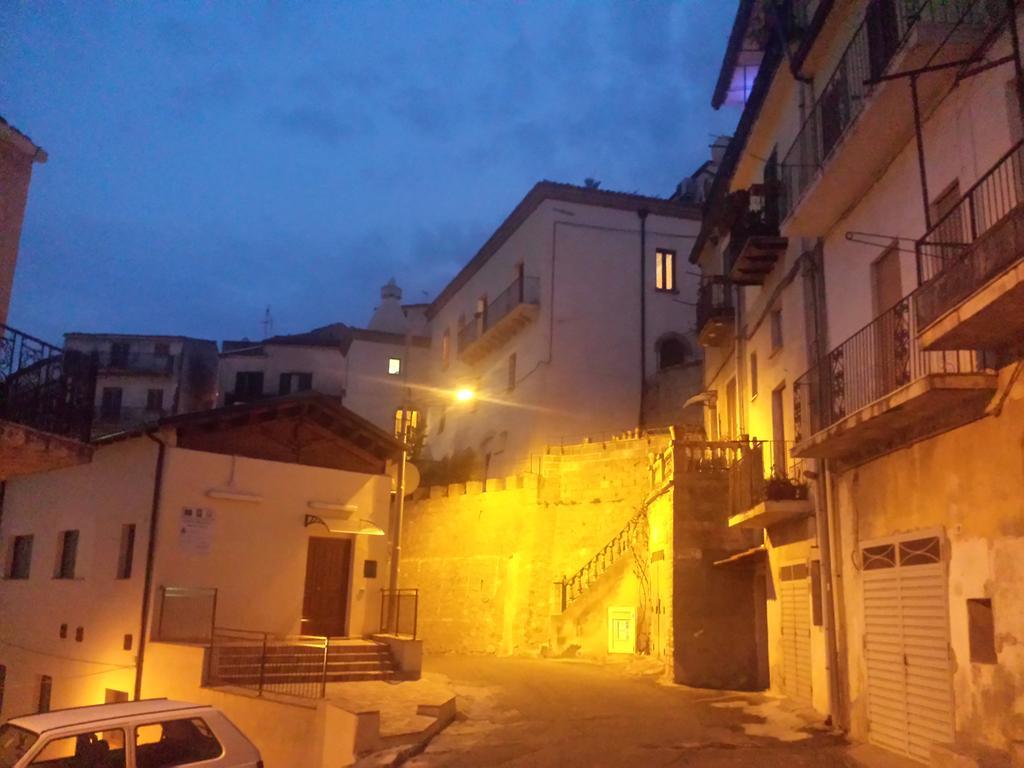 לינה וארוחת בוקר Crosia Palazzo Madeo - Residenza D'Epoca מראה חיצוני תמונה