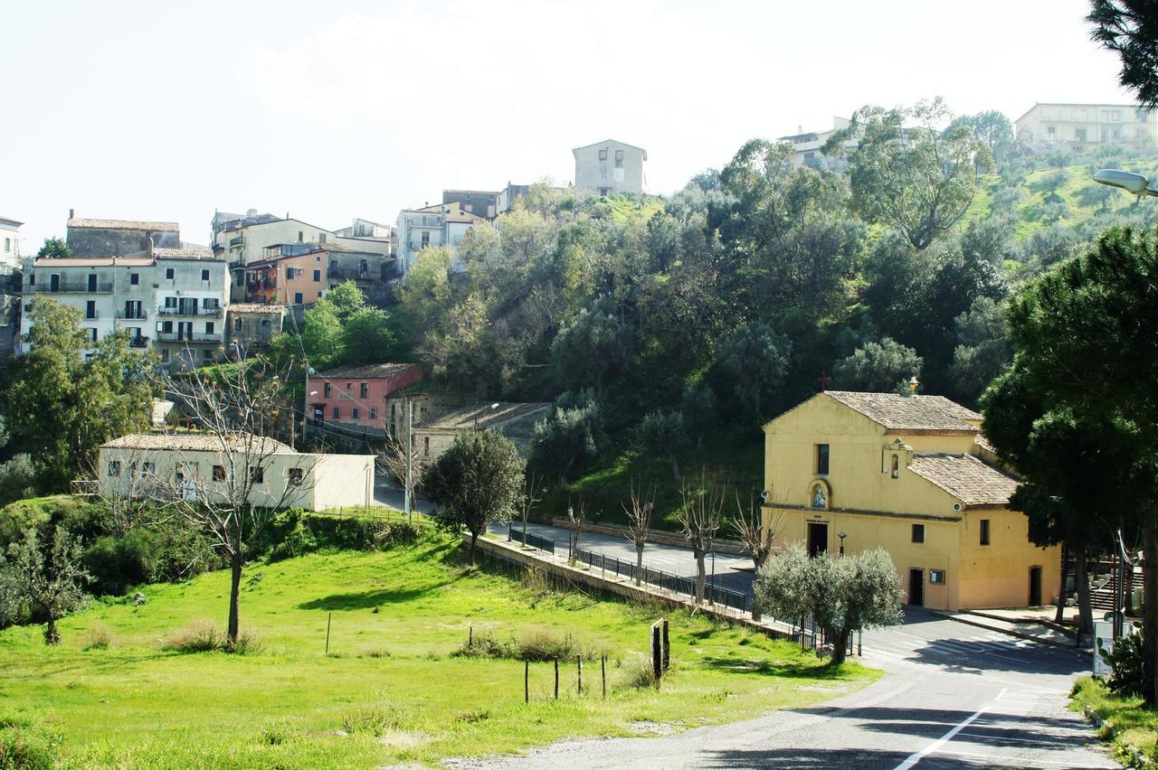 לינה וארוחת בוקר Crosia Palazzo Madeo - Residenza D'Epoca מראה חיצוני תמונה
